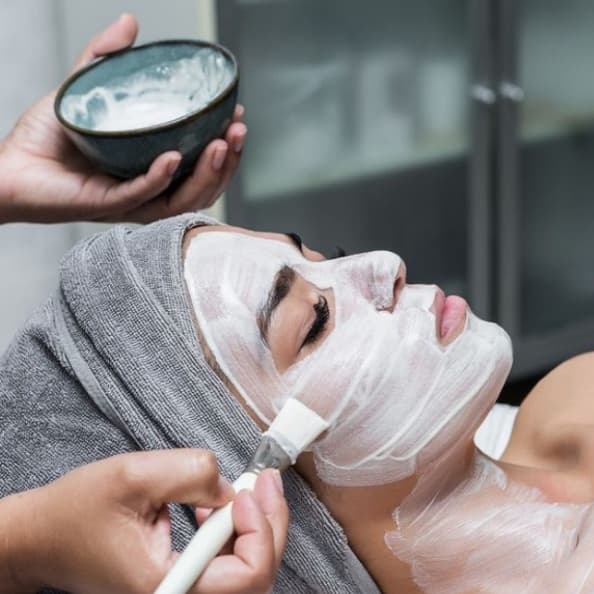 Signature Glow Pass Facial